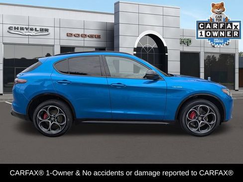 Used 2024 Alfa Romeo Stelvio Veloce image 2