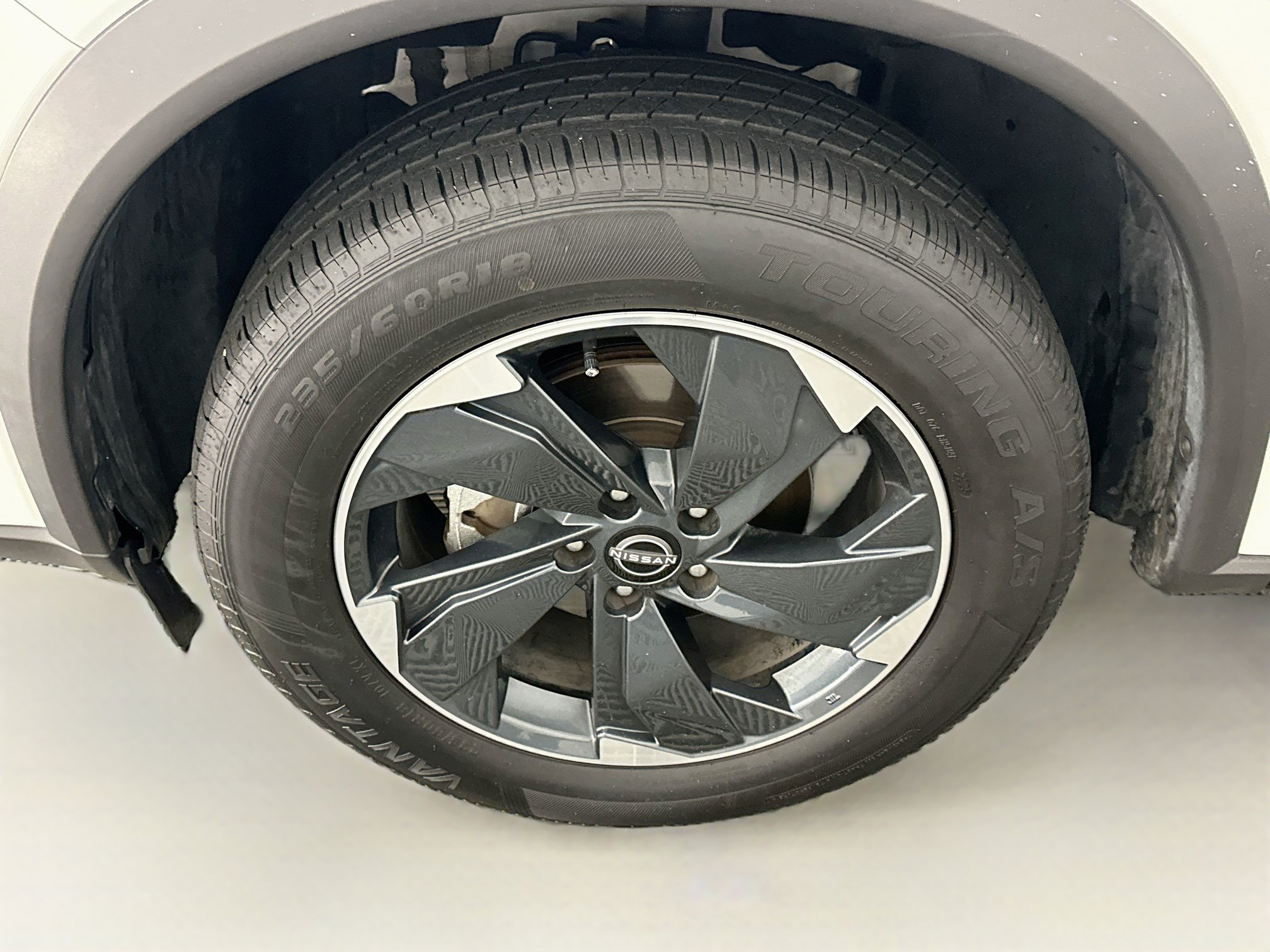 Used 2025 Nissan Rogue SV AWD/4WD image 11