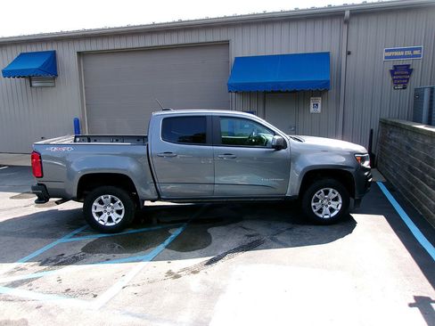 Used 2022 Chevrolet Colorado LT w/ LT Convenience Package image 6