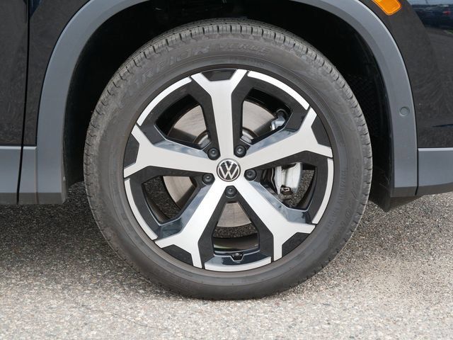Certified 2026 Volkswagen Tiguan SE AWD/4WD image 9