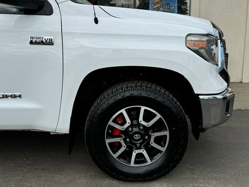 Used 2018 Toyota Tundra SR5 image 2
