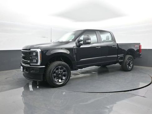New 2026 Ford F250 XL w/ STX Appearance Package AWD/4WD image 4