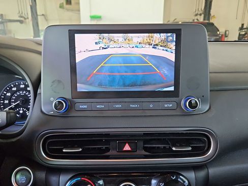 Used 2023 Hyundai Kona SEL image 18
