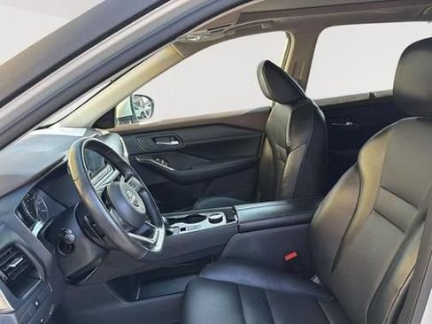 Used 2023 Nissan Rogue SV w/ SV Premium Package AWD/4WD image 9