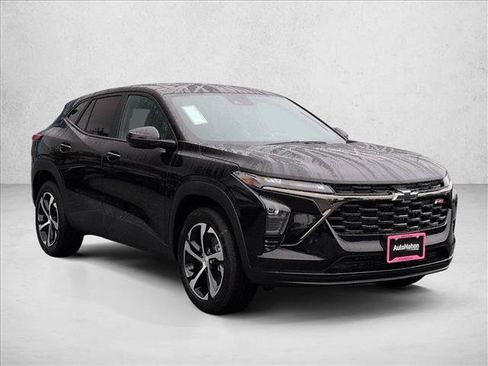 New 2026 Chevrolet Trax RS w/ Sunroof Package FWD image 7