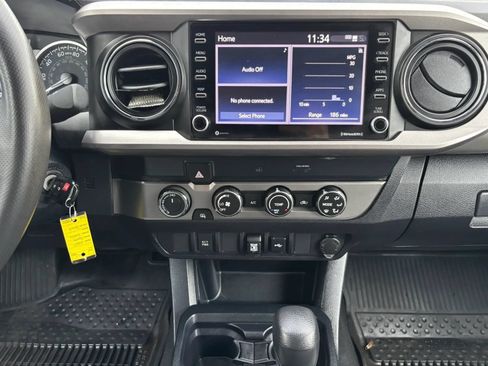 Used 2020 Toyota Tacoma SR5 AWD/4WD image 15