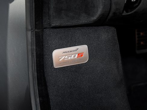 Used 2025 McLaren 750S RWD image 54