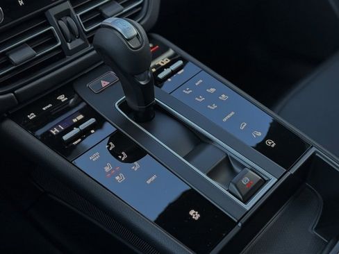 New 2026 Porsche Macan image 29