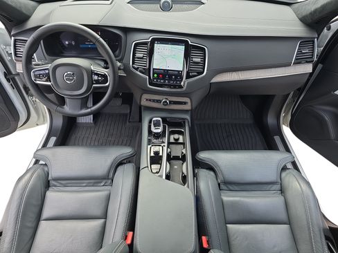 Used 2024 Volvo XC90 T8 Ultimate w/ Lounge Package AWD/4WD image 9