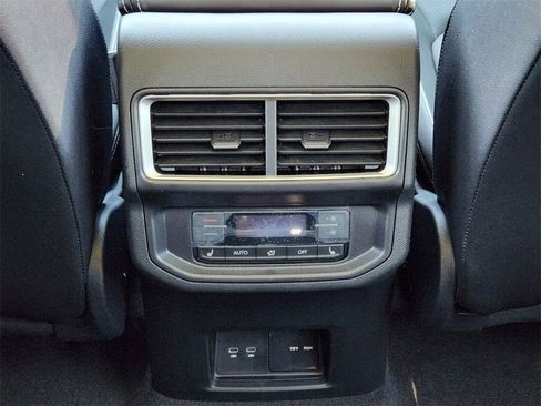 New 2025 Volkswagen Atlas SEL Premium R-Line image 28