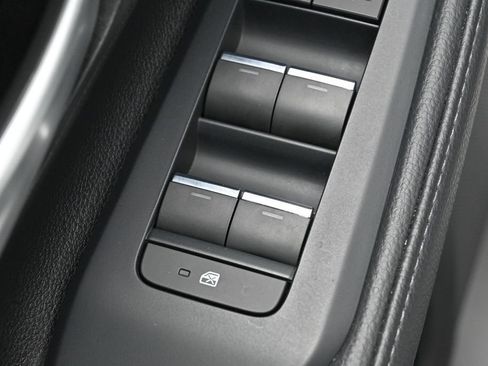 Used 2024 Toyota Grand Highlander AWD image 13