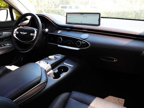 Used 2023 Genesis GV70 2.5T w/ Select Package image 27