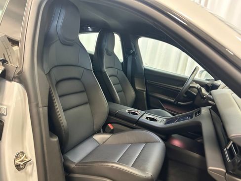 Certified 2025 Porsche Taycan AWD/4WD image 25