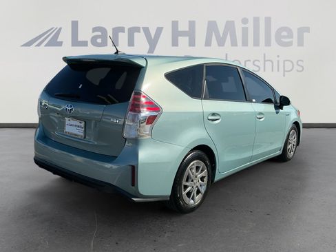 Certified 2017 Toyota Prius V Four w/ Carpet Mat Package image 5