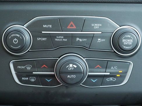 Used 2021 Dodge Charger SXT w/ Blacktop Package image 18