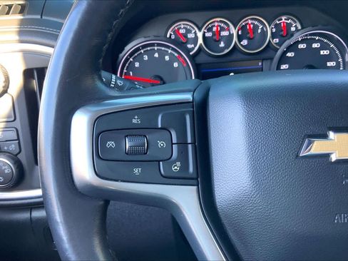 Used 2022 Chevrolet Silverado 1500 LT image 24