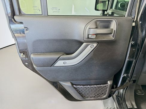 Used 2016 Jeep Wrangler Unlimited Sahara w/ Dual Top Group image 24