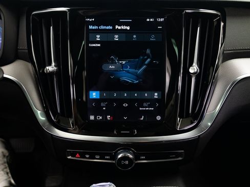 Used 2024 Volvo V60 T8 Polestar image 13