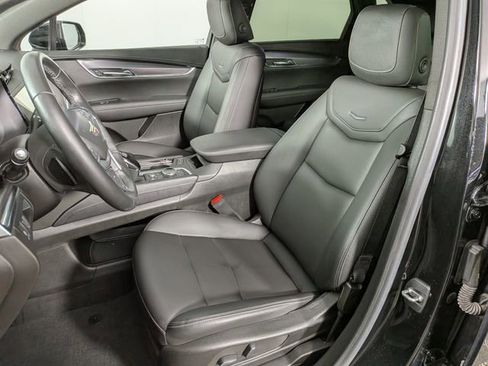Used 2023 Cadillac XT5 Luxury w/ LPO, Floor Liner Package AWD/4WD image 15