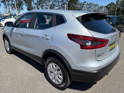 Used 2020 Nissan Rogue Sport S FWD image 3