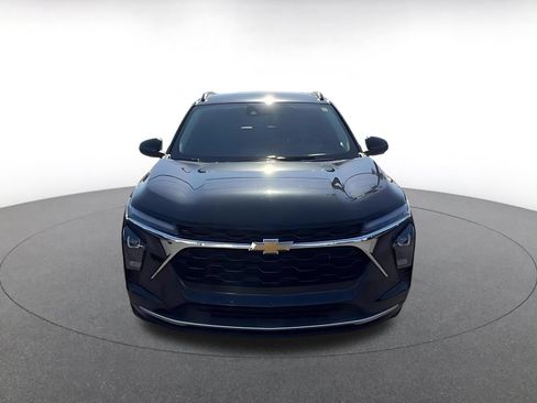 Used 2025 Chevrolet Trax LT FWD image 4