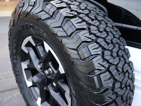 Used 2026 Jeep Wrangler Unlimited Rubicon AWD/4WD image 21