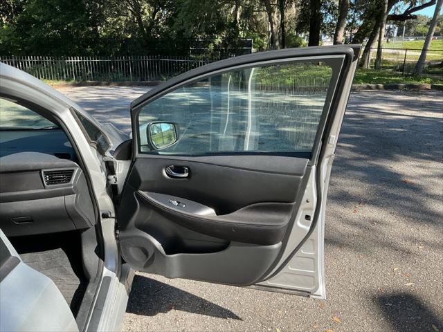 Used 2018 Nissan Leaf S w/ S Charge Package FWD image 18