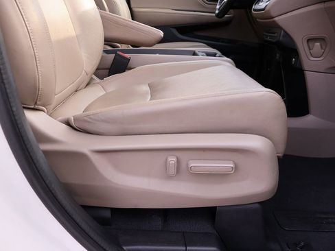 Used 2018 Honda Odyssey Elite image 13