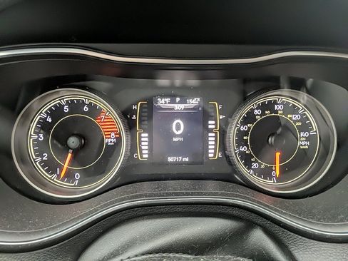 Used 2019 Jeep Cherokee Latitude Plus w/ Trailer Tow Group image 20