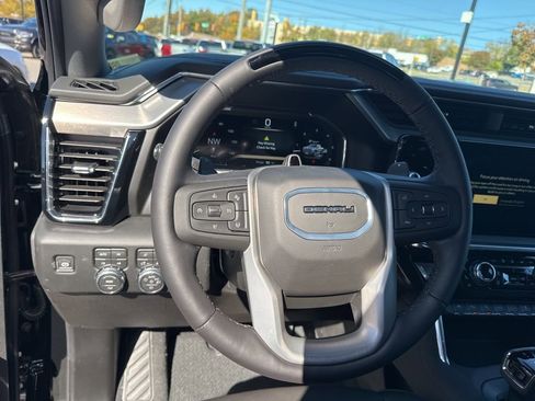 New 2026 GMC Sierra 1500 Denali w/ Technology Package image 15