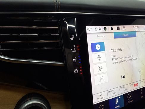 Used 2022 Jeep Grand Wagoneer Series III image 20