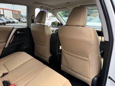Used 2013 Toyota RAV4 Limited AWD/4WD image 30