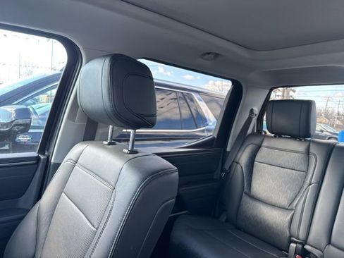 Used 2022 Toyota Tundra Limited w/ TRD Off-Road Package image 4