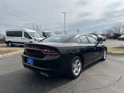 Used 2022 Dodge Charger SXT image 3