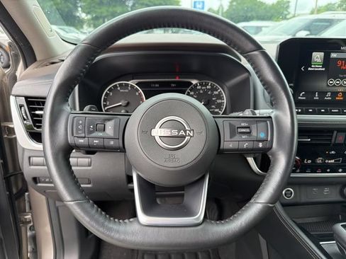 Used 2023 Nissan Rogue SL w/ SL Premium Package AWD/4WD image 14