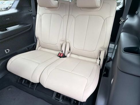 New 2026 Jeep Grand Cherokee L Limited RWD image 28