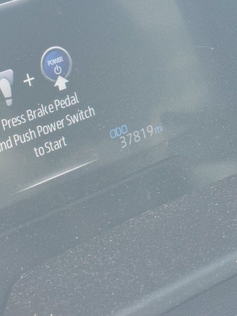 Used 2023 Toyota RAV4 XLE Premium AWD/4WD image 5