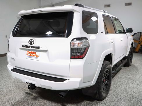 Used 2023 Toyota 4Runner SR5 Premium w/ Moonroof Package AWD/4WD image 7