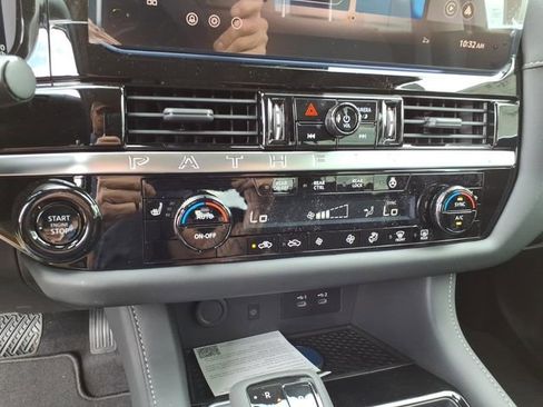 New 2026 Nissan Pathfinder SL AWD/4WD image 13
