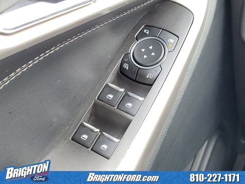 Certified 2023 Ford Explorer Limited w/ Hybrid Equipment Group 310A AWD/4WD image 17