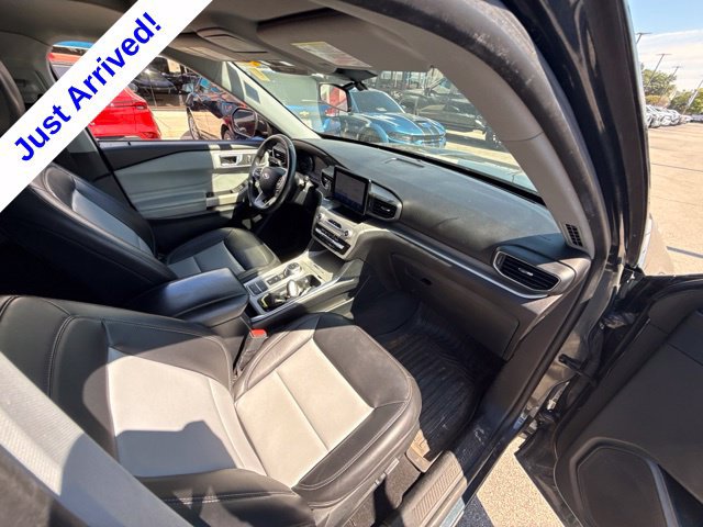 Used 2022 Ford Explorer XLT w/ Equipment Group 202A RWD image 19