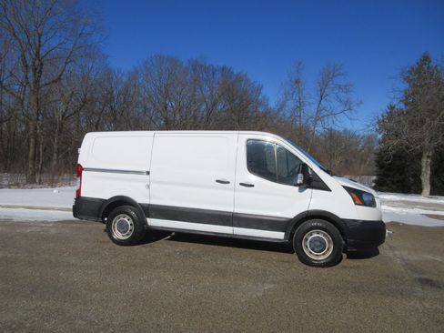 Used 2019 Ford Transit 150 130 Low Roof image 4