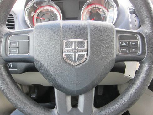 Used 2015 Dodge Grand Caravan SE w/ Quick Order Package 29E SE FWD image 16