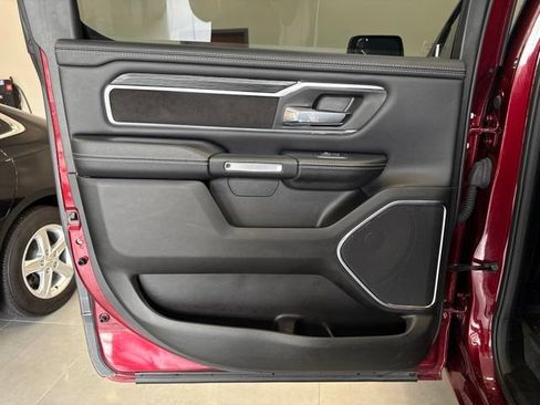 Used 2024 RAM 1500 Laramie AWD/4WD image 38