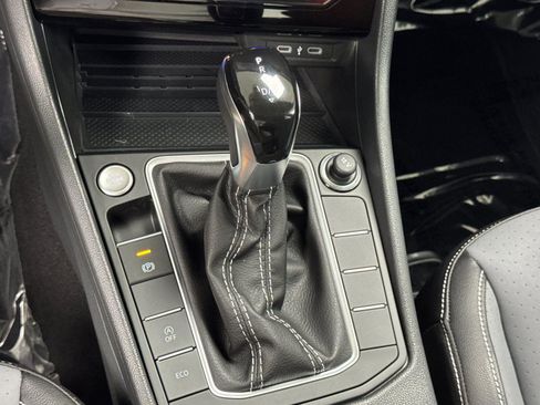 New 2026 Volkswagen Jetta SE FWD image 19