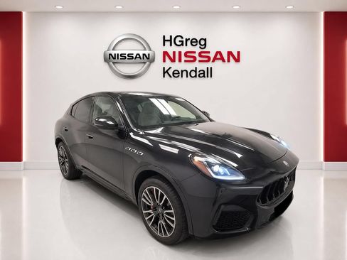 Used 2023 Maserati Grecale Modena AWD/4WD image 3