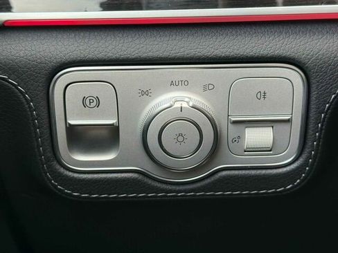 Certified 2025 Mercedes-Benz GLS 450 4MATIC image 33