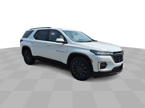 Certified 2023 Chevrolet Traverse RS w/ LPO, Floor Liner Package AWD/4WD image 2