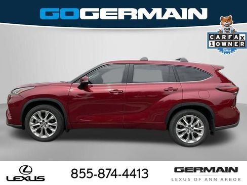 Used 2023 Toyota Highlander Limited AWD/4WD image 3