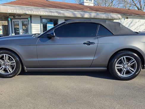 Used 2013 Ford Mustang Premium image 8